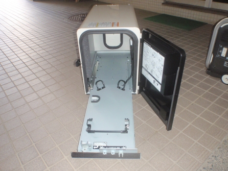 低圧発電機・防音ボックス