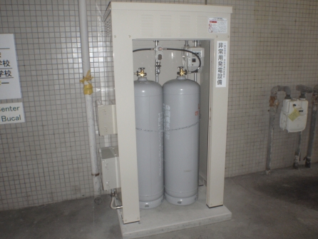 LPガス発電用設備(容器庫内部)
